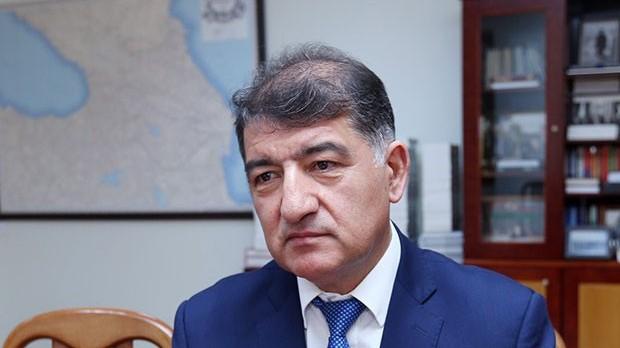 Nazir müavini yanğınlardan danışdı: 