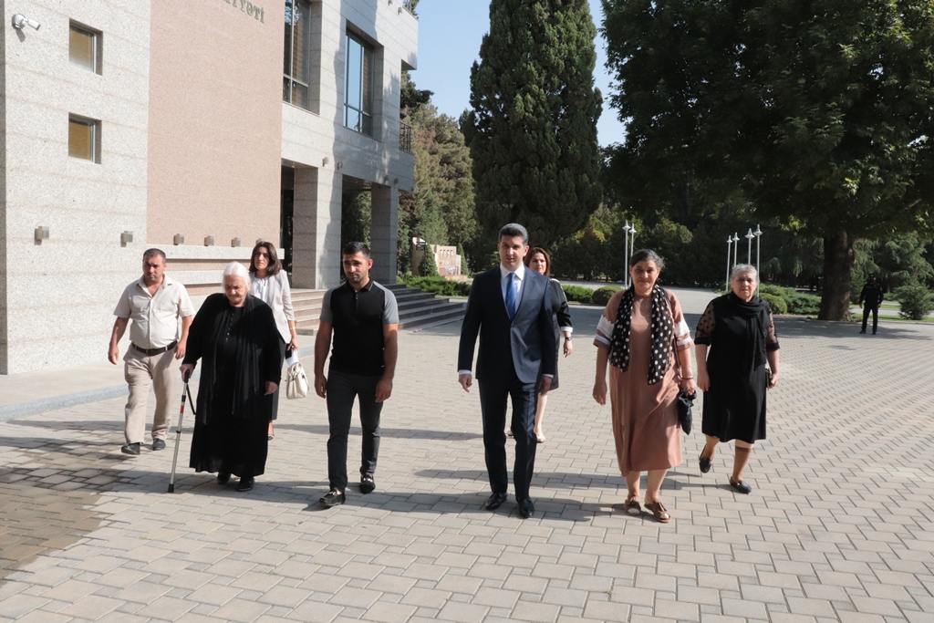 Şəhid ailələri və qazilər Abşerona yola salındı