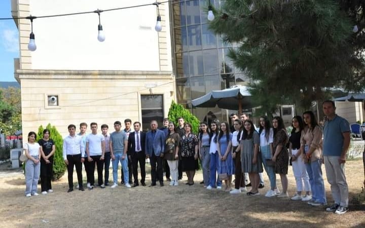 Cavaşir Feyziyev tələbələrlə görüşüb
