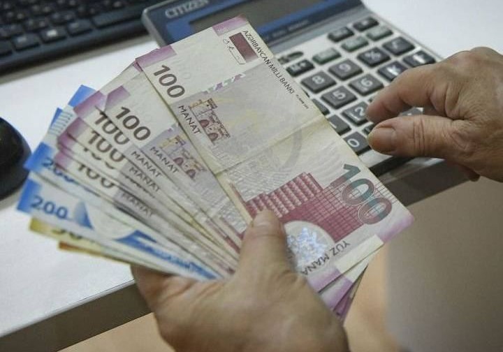 Bu direktorlara maaşdan əlavə 1500 manat veriləcək