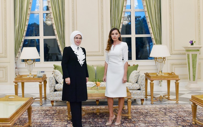 Əminə Ərdoğandan Mehriban Əliyevaya TƏBRİK