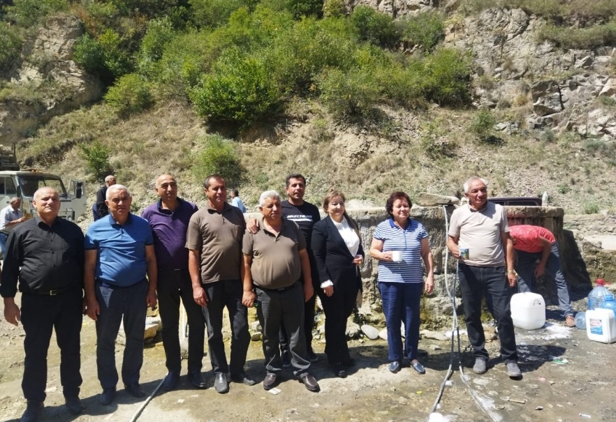 Kəlbəcər sakinləri İstisuda...