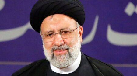 “İran dünyada ideal mövqeyə malikdir” – Rəisi