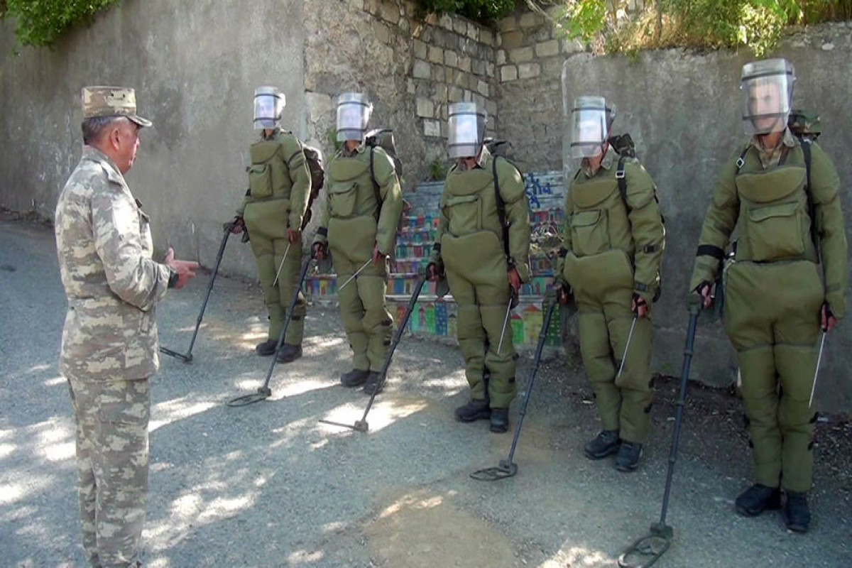 Laçın minalardan təmizlənir