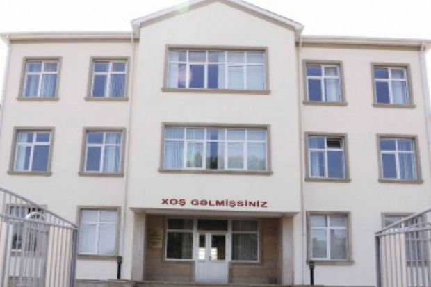 Lənkəranda məktəb direktorunu gözətçi əvəzləyib - FOTO