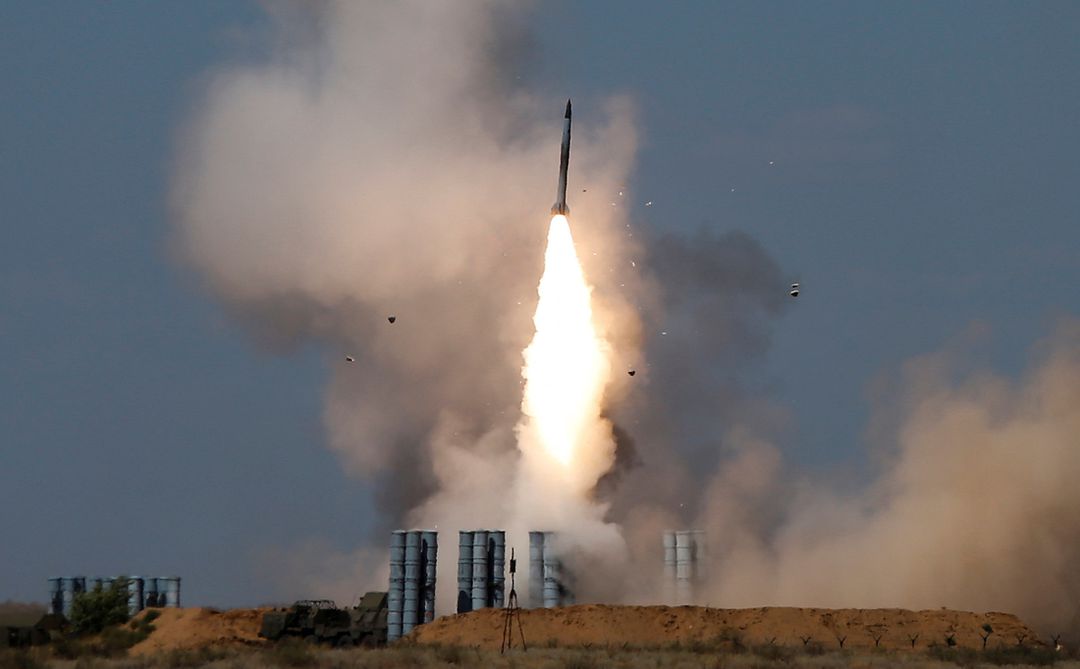 Rusiya Suriyadakı S-300-ləri Krıma apardı - FOTO