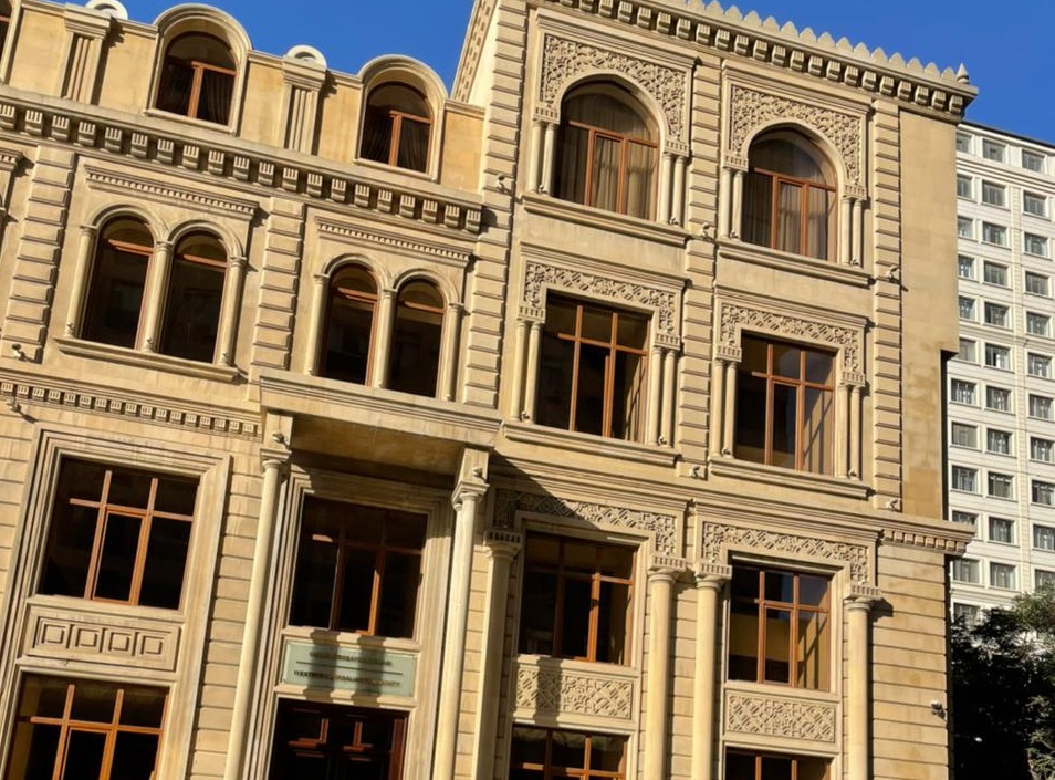 Qərbi Azərbaycan İcması bu binada fəaliyyət göstərir - FOTO
