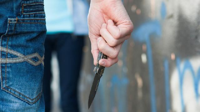 19 yaşlı oğlan tanışını ÖLDÜRDÜ