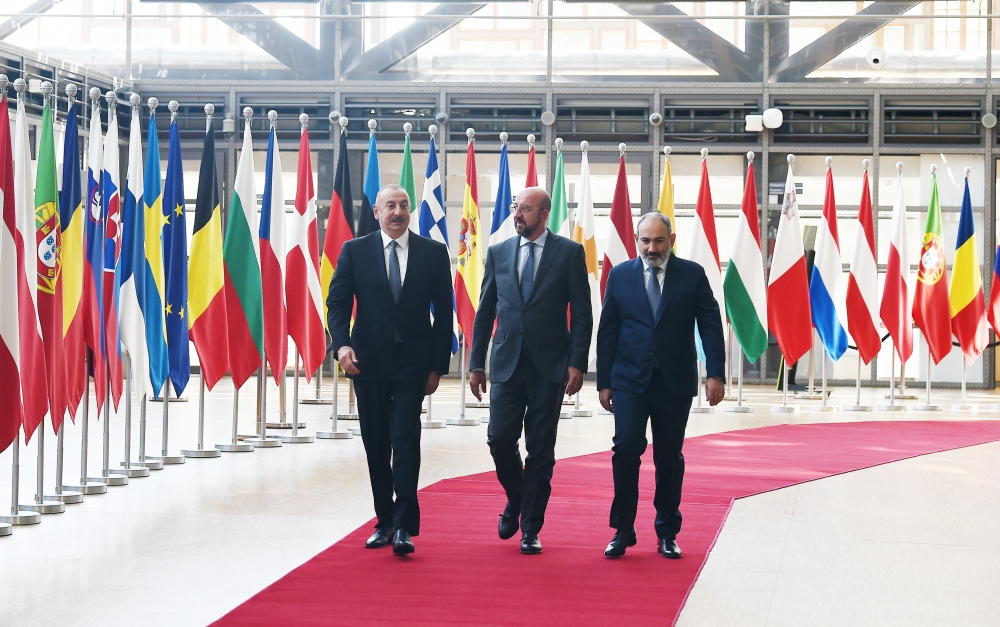 Brüsseldə növbəti diplomatik uğur - Deputatın şərhi