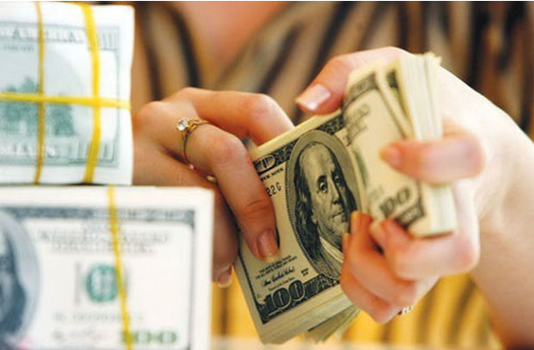 Dollar almaq istəyənlərin DİQQƏTİNƏ!