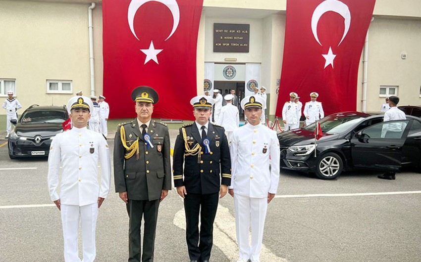 Türkiyədə təhsil alan hərbçilərimizə diplomlar verildi