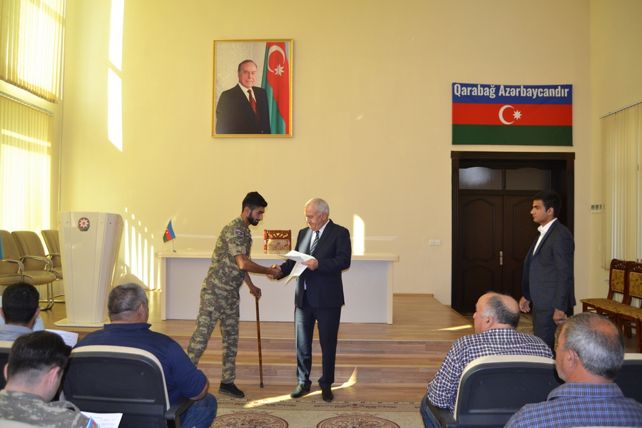 Füzulidə şəhid ailələri və qazilər işlə təmin olunub