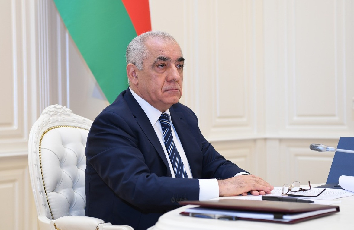 Baş nazir yanğınlarla bağlı müşavirə keçirdi