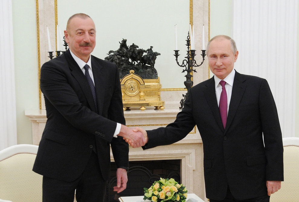Putin İlham Əliyevə zəng etdi