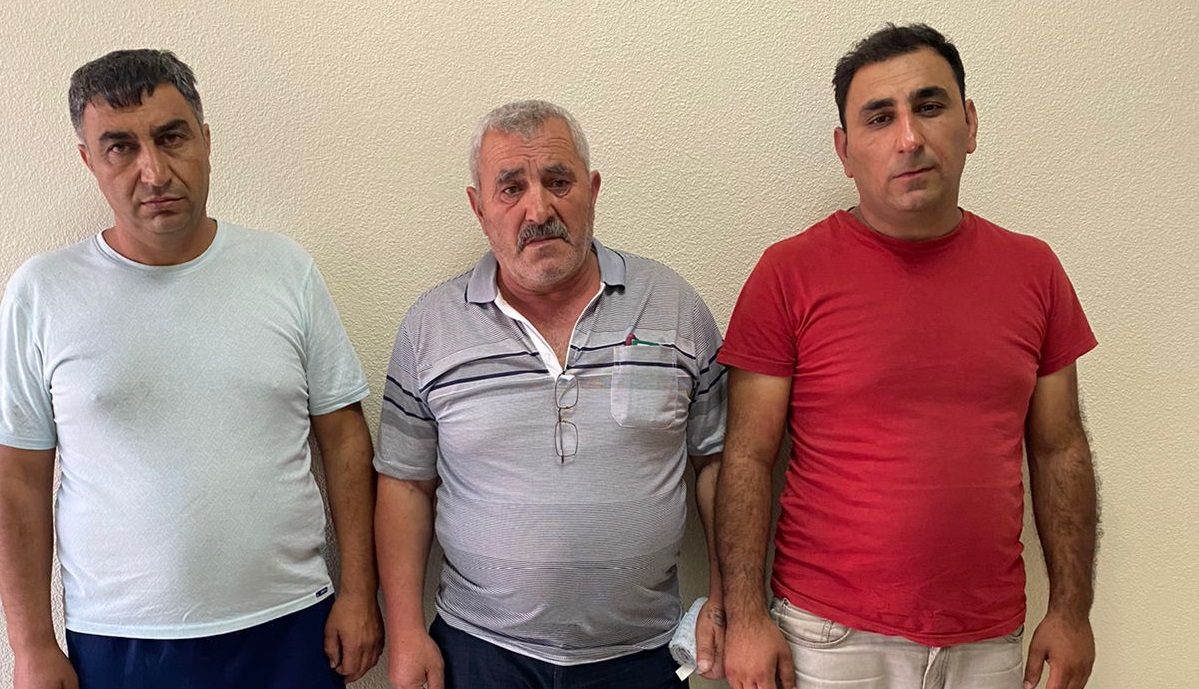 Piknikə gedib ağacları yandırdılar