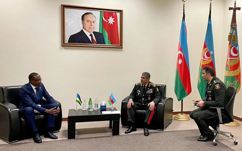 Zakir Həsənov ruandalı həmkarı ilə görüşüb