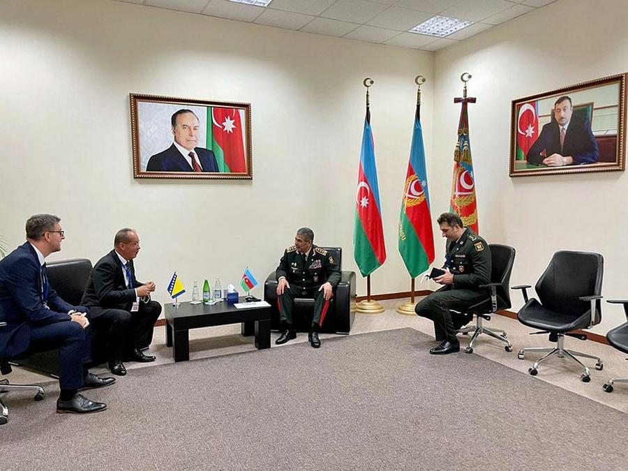 Bakıda müdafiə nazirlərinin görüşü keçirildi
