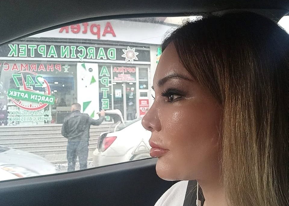 Aparıcının maşını qarət olundu - FOTO