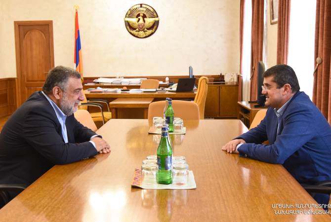 Arayik milyarder Vardanyanla Xankəndidə müzakirə apardı