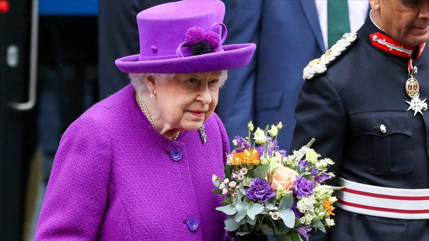 Britaniya kraliçasının ölüm xəbəri yayıldı - YENİLƏNİB