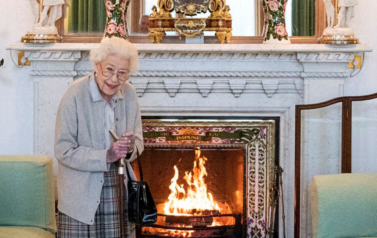 Britaniya kraliçası VƏFAT ETDİ 