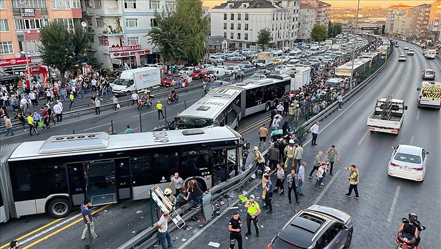 İstanbulda ağır qəza: Yaralı sayı 100-ə çatdı - YENİLƏNİB 