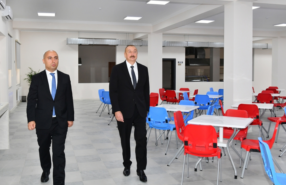 İlham Əliyev Binəqədidə məktəb açılışında - FOTOLAR