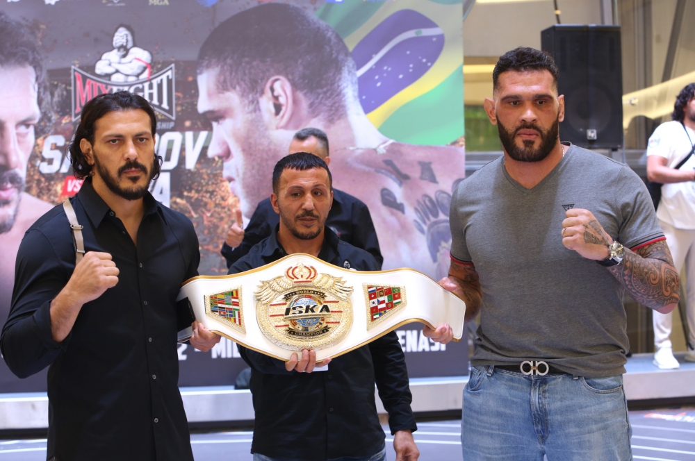 Zabit Səmədov karyerasını qələbə ilə başa vurdu