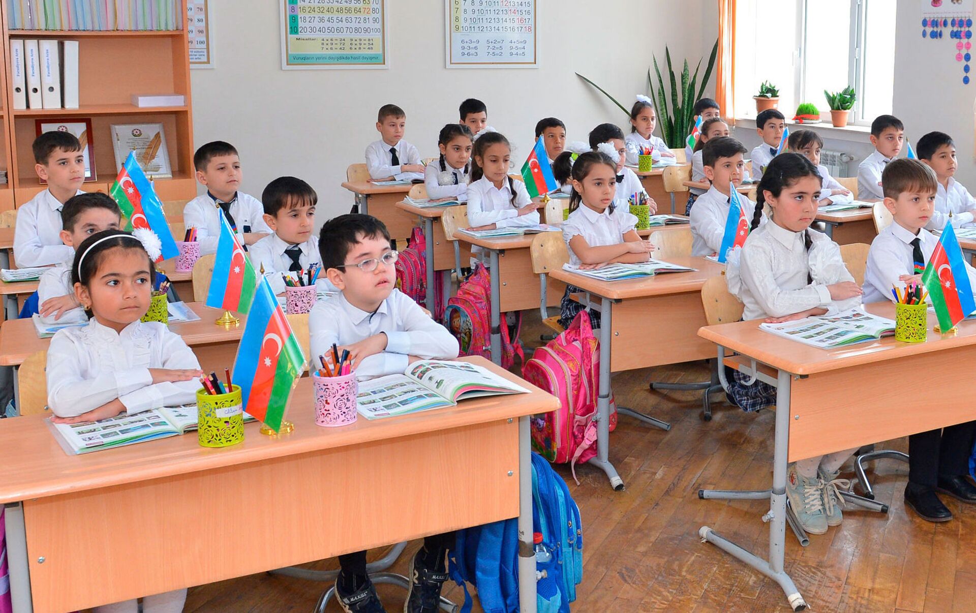 Yeni tədris ilində təhsil alacaq şagirdlərin SAYI