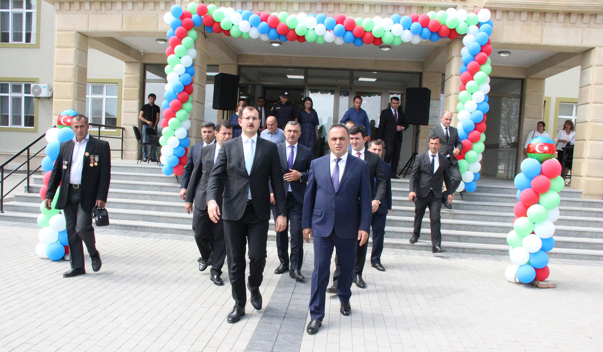Yeni məktəblərin açılışı oldu