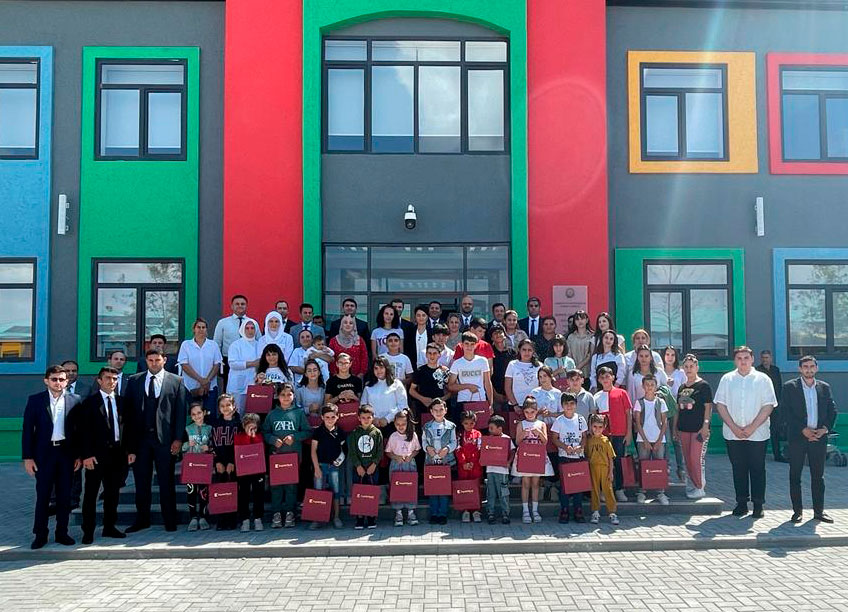Ağalı məktəbinin şagirdlərinə “Smart təhsil kartları” verildi