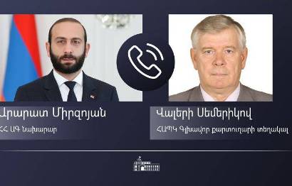 Mirzoyan KTMT katibinin müavini ilə danışdı