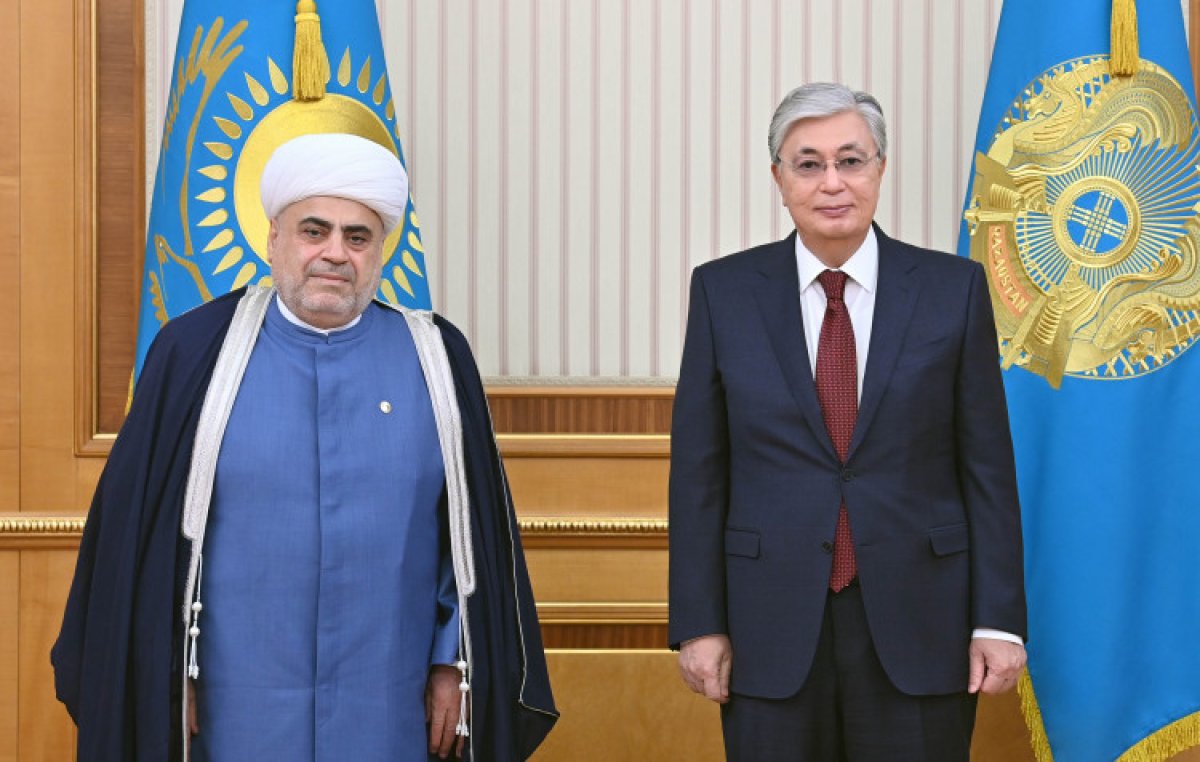 Tokayev Allahşükür Paşazadəni qəbul edib
