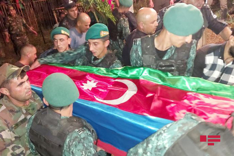 Şəhidimiz son mənzilə yola salındı - VİDEO