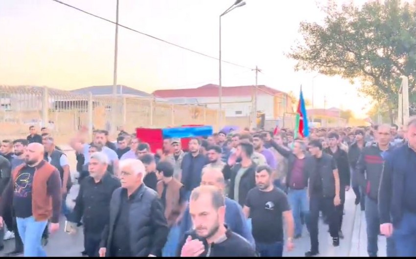 Şəhid və atası dəfn edilir - VİDEO