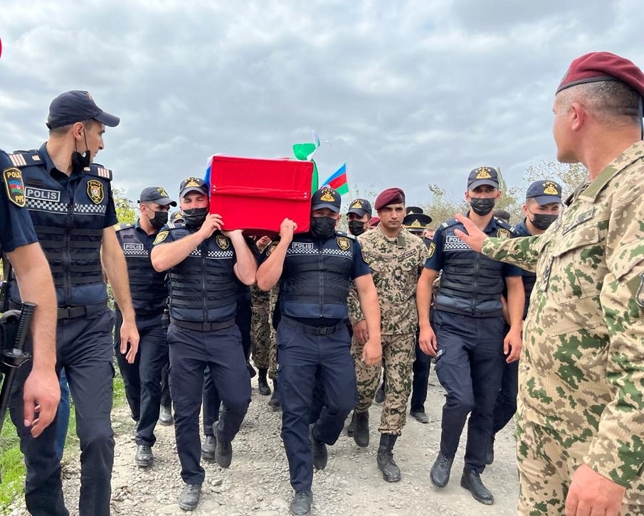 Ailəsini Ümidsiz qoyan 21 yaşlı şəhid...