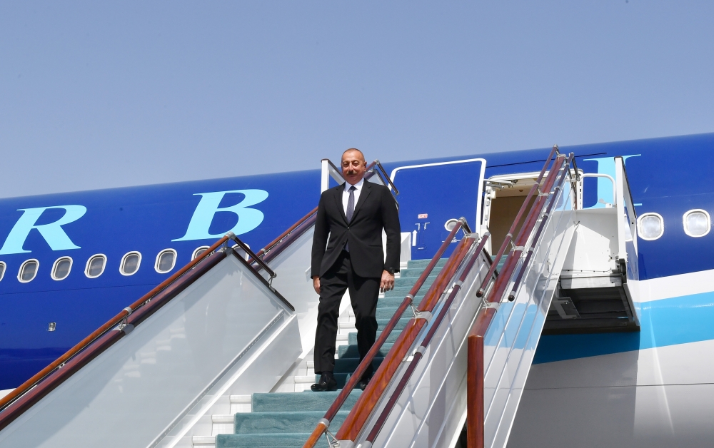 İlham Əliyev Özbəkistana getdi - FOTO
