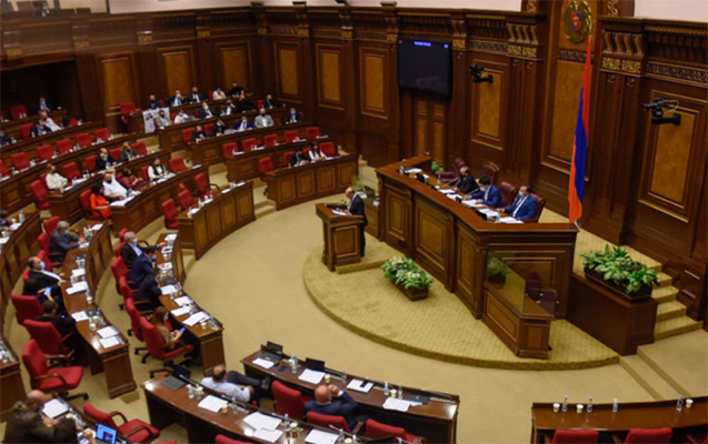 Ermənistan hökümətinin iclası təxirə salındı