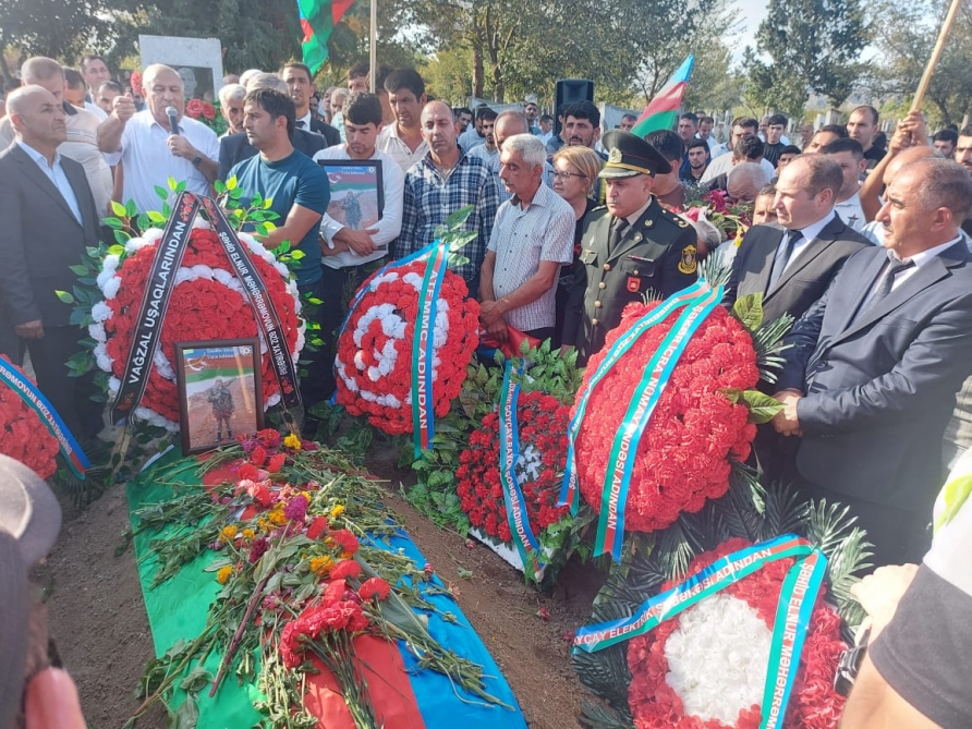 Şəhid Elnur Məhərrəmov dəfn olunub - FOTO