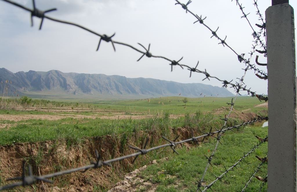Qırğızıstan-Tacikistan sərhədində atışma gedir