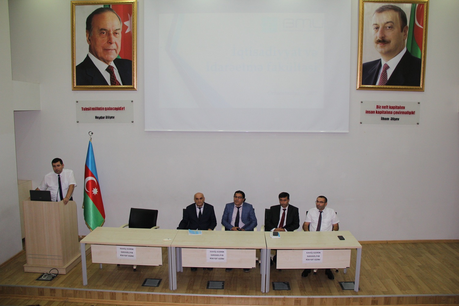 BMU-ya yeni qəbul olan magistrlərlə görüş keçirilib