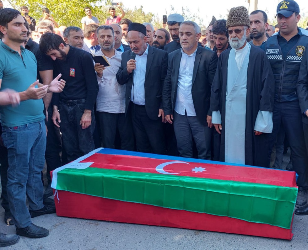 19 yaşlı şəhid Salyanda dəfn edildi