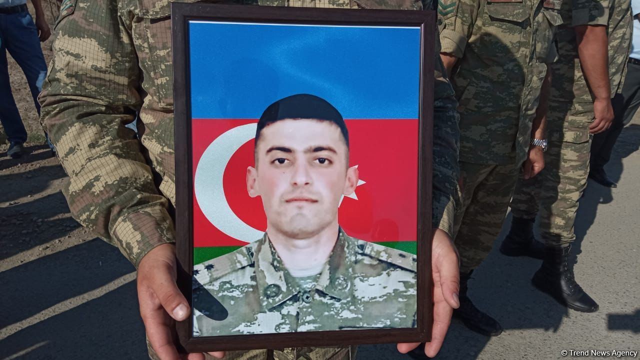 Laçınlı şəhid leytenant Ağcəbədidə dəfn olundu - FOTOLAR