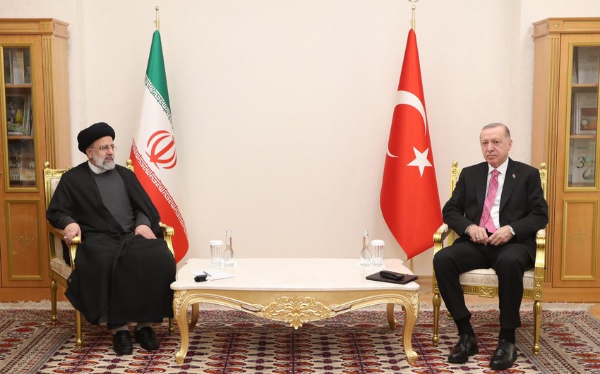 Ərdoğan iranlı həmkarı ilə danışıqlar apardı