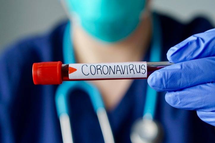 Dünyada koronavirusa yoluxma sayı 608 milyonu ötüb