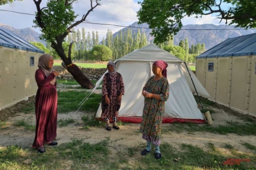 Tacikistanla sərhəddən 136 mindən çox qırğız təxliyə edilib