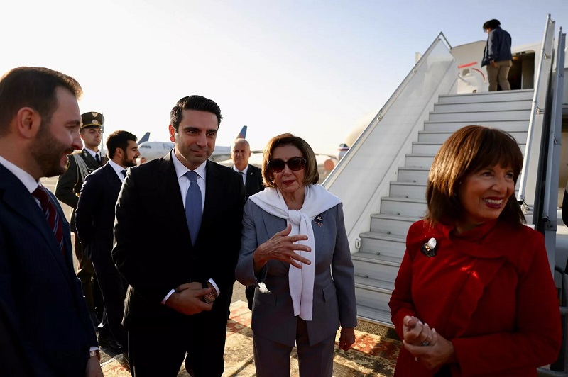 Pelosinin Ermənistana səfəri yekunlaşdı