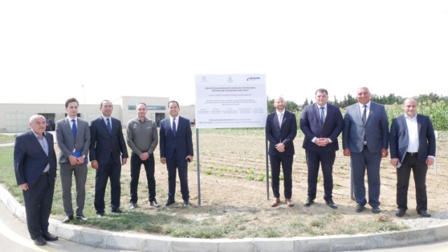 İsrailli nümayəndələr Tərəvəzçilik Elmi-Tədqiqat İnstitutunda - FOTOLAR