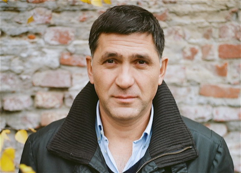 Əməkdar artist yol qəzasında ÖLDÜ