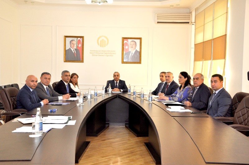 Azay Quliyev QHT Agentliyinin iclasını keçirdi